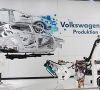 Volkswagen zeigt in Hannover die Digitalisierung von Produktion und Produkt. Im Foto zu sehen: moderne FÃ¼getechnik.