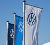 Volkswagen Logo auf Flaggen