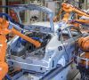 In seiner Lackiererei im ungarischen Györ testet Audi das automatisierte Digital Sealing.