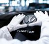 Volkswagen kann trotz großer Verluste beim Phaeton nicht von dem Prestigeprojekt lassen.