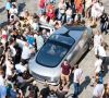 Der autonom fahrende Mercedes gehört zu den Publikumsmagneten der Messe. –