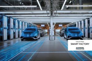 Mercedes-Modelle visualisiert in einem Werk
